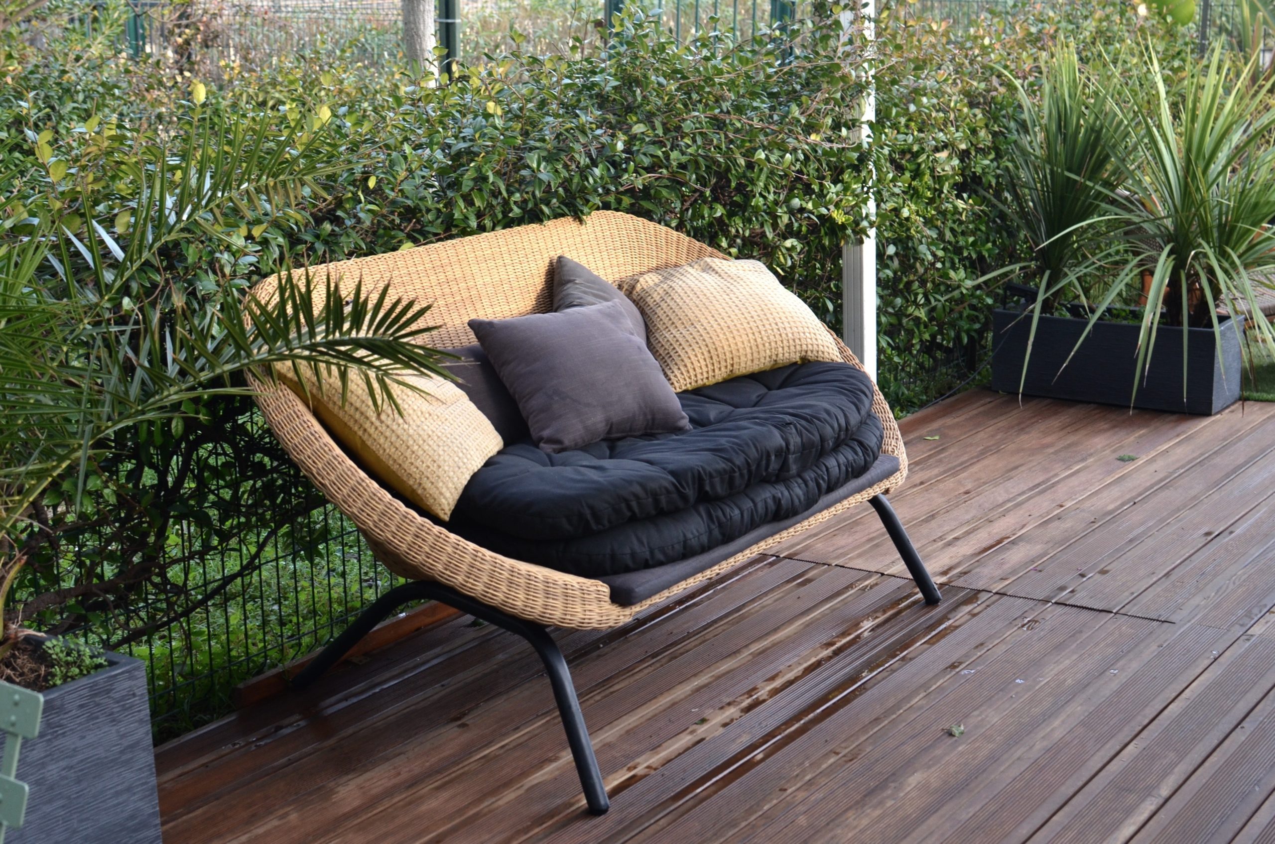 Choosing the Right Zipper for Your Outdoor Furniture Application